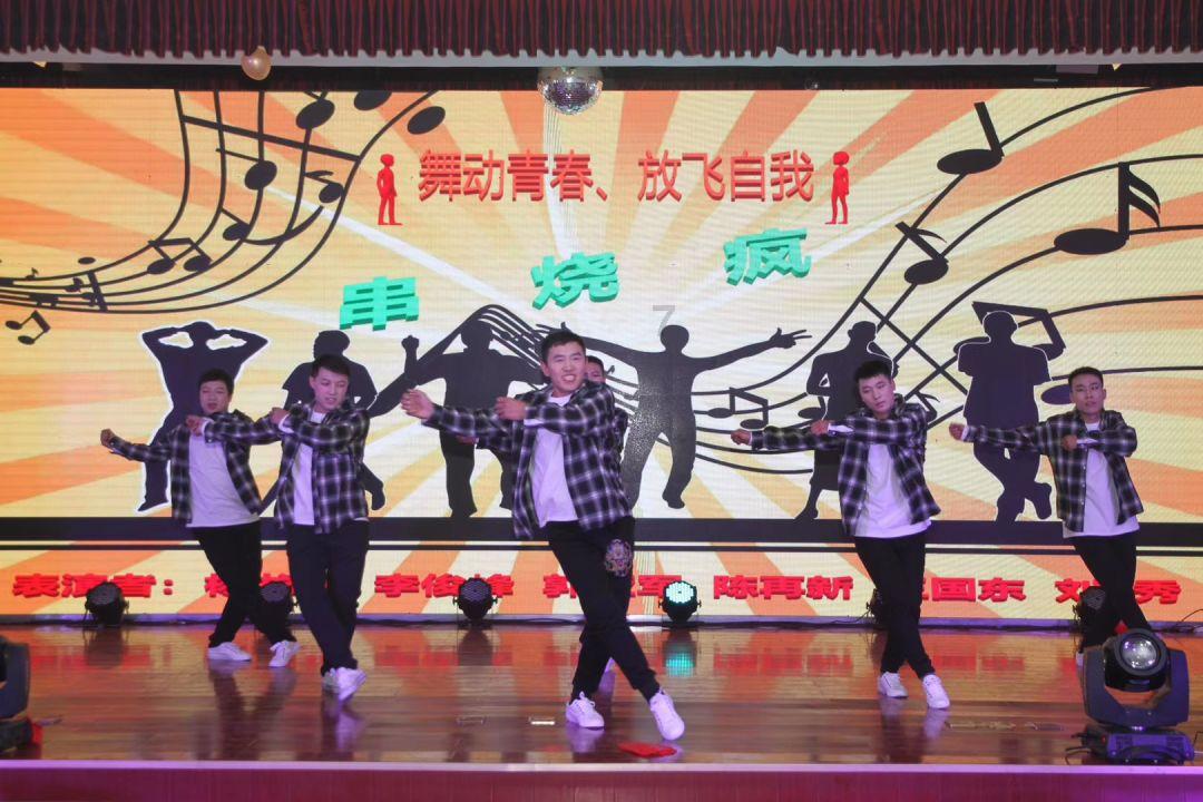 逃离森林小房
